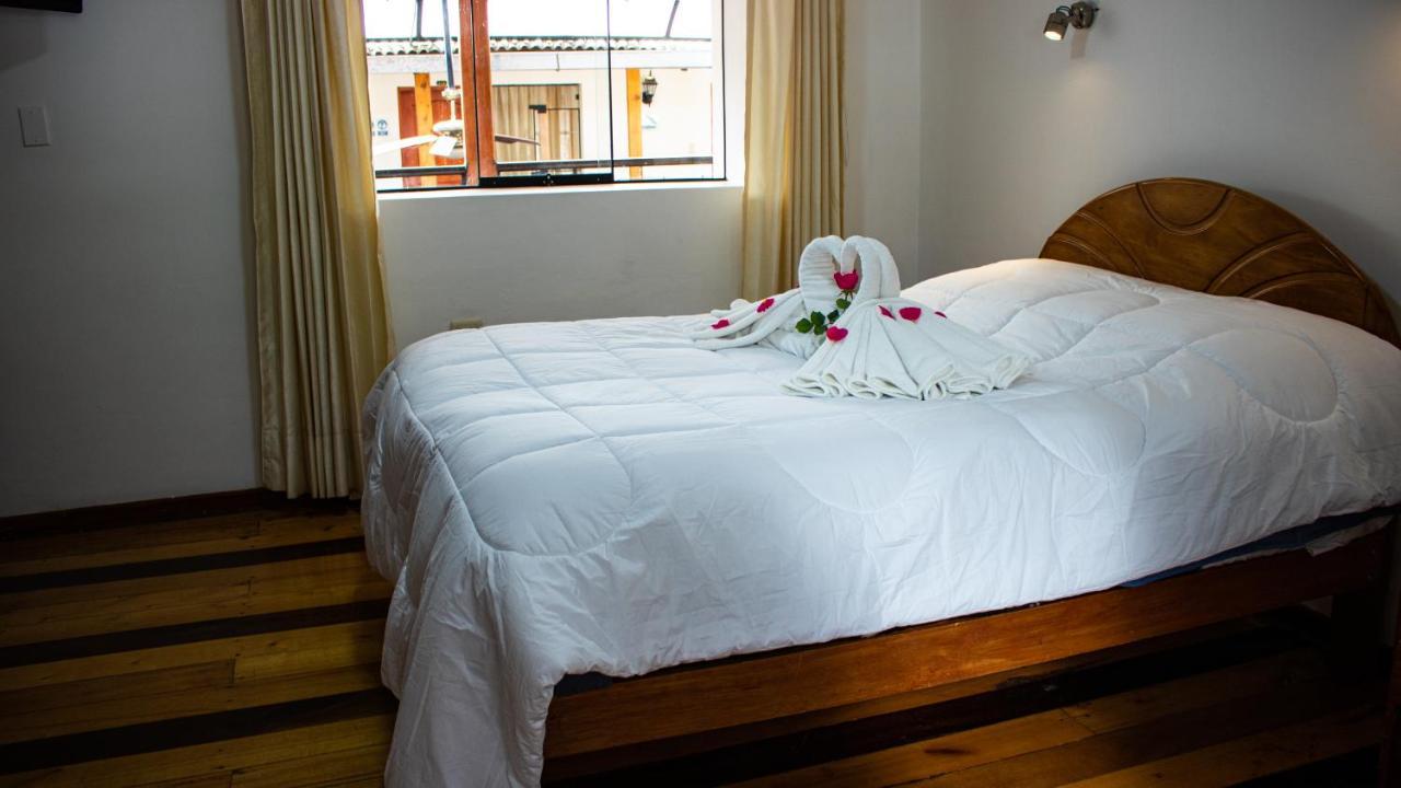 Hotel Los Laureles Calca Kültér fotó