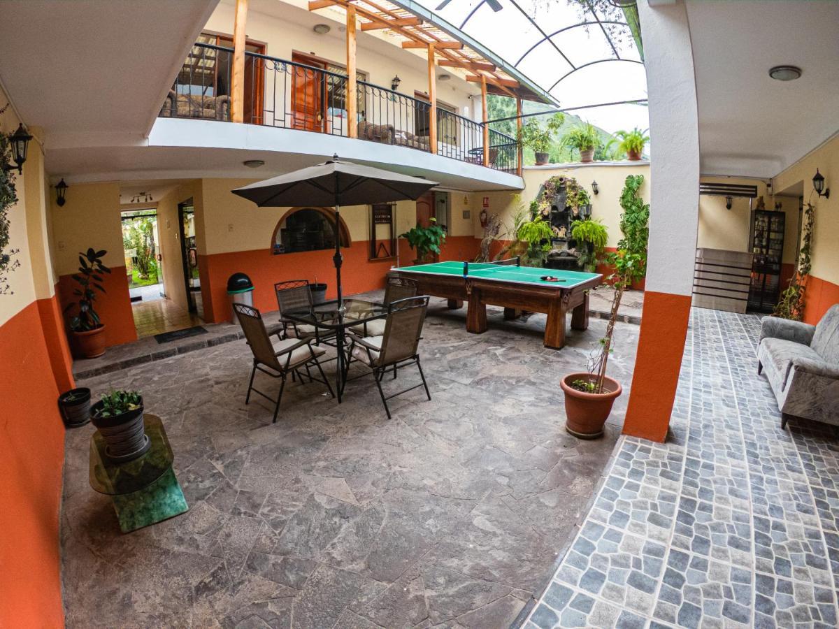 Hotel Los Laureles Calca Kültér fotó