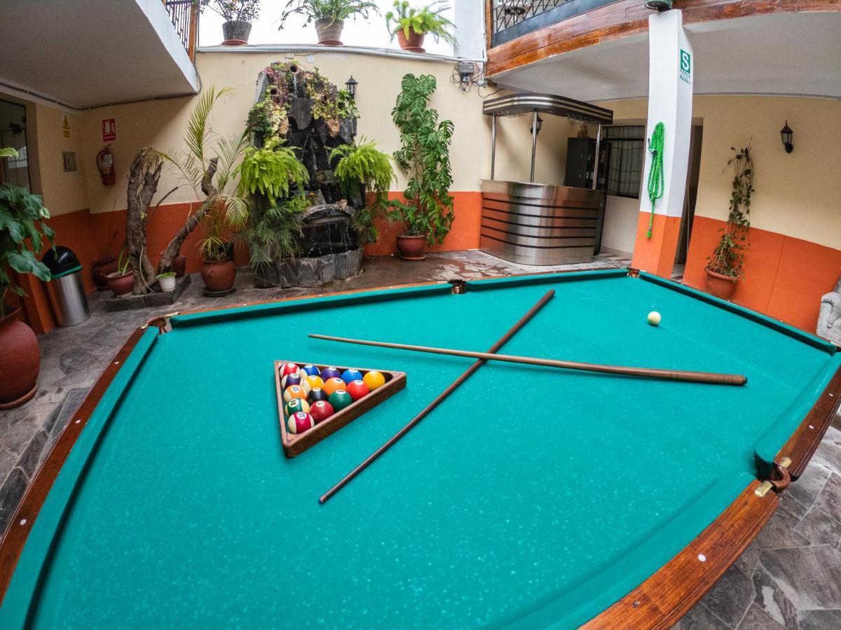 Hotel Los Laureles Calca Kültér fotó