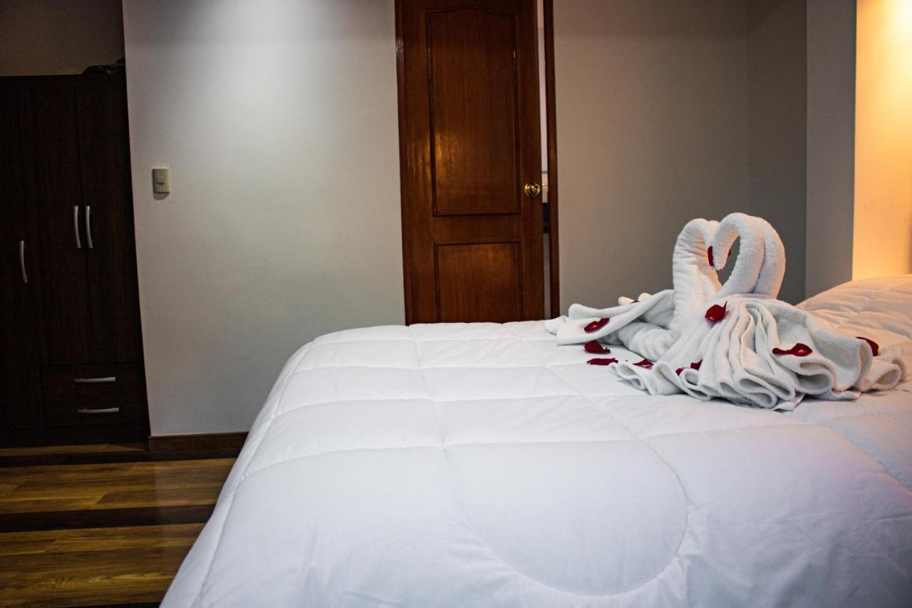 Hotel Los Laureles Calca Kültér fotó