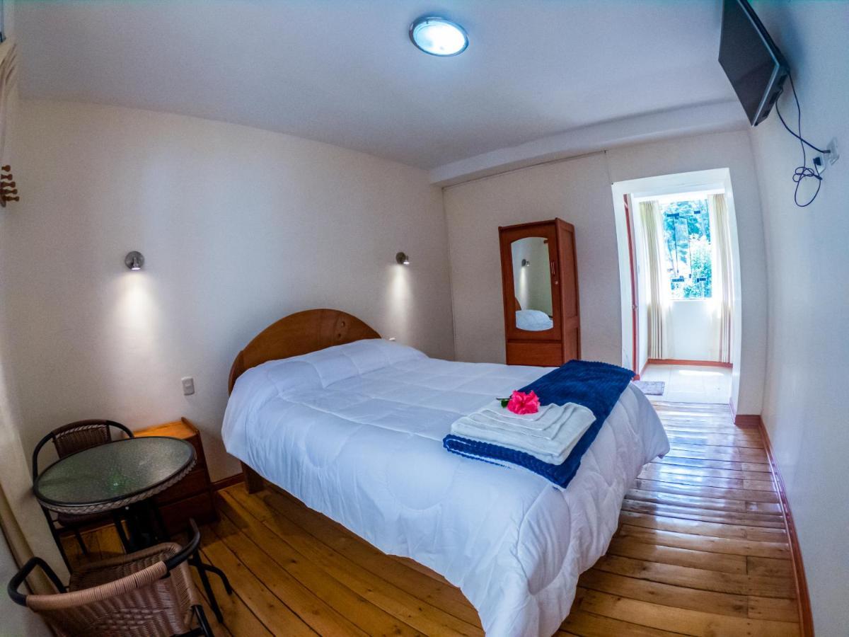 Hotel Los Laureles Calca Kültér fotó
