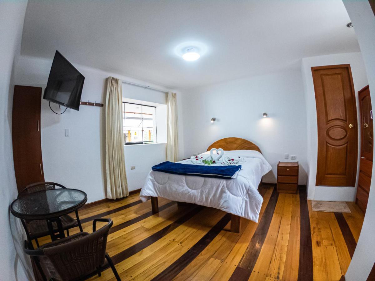 Hotel Los Laureles Calca Kültér fotó
