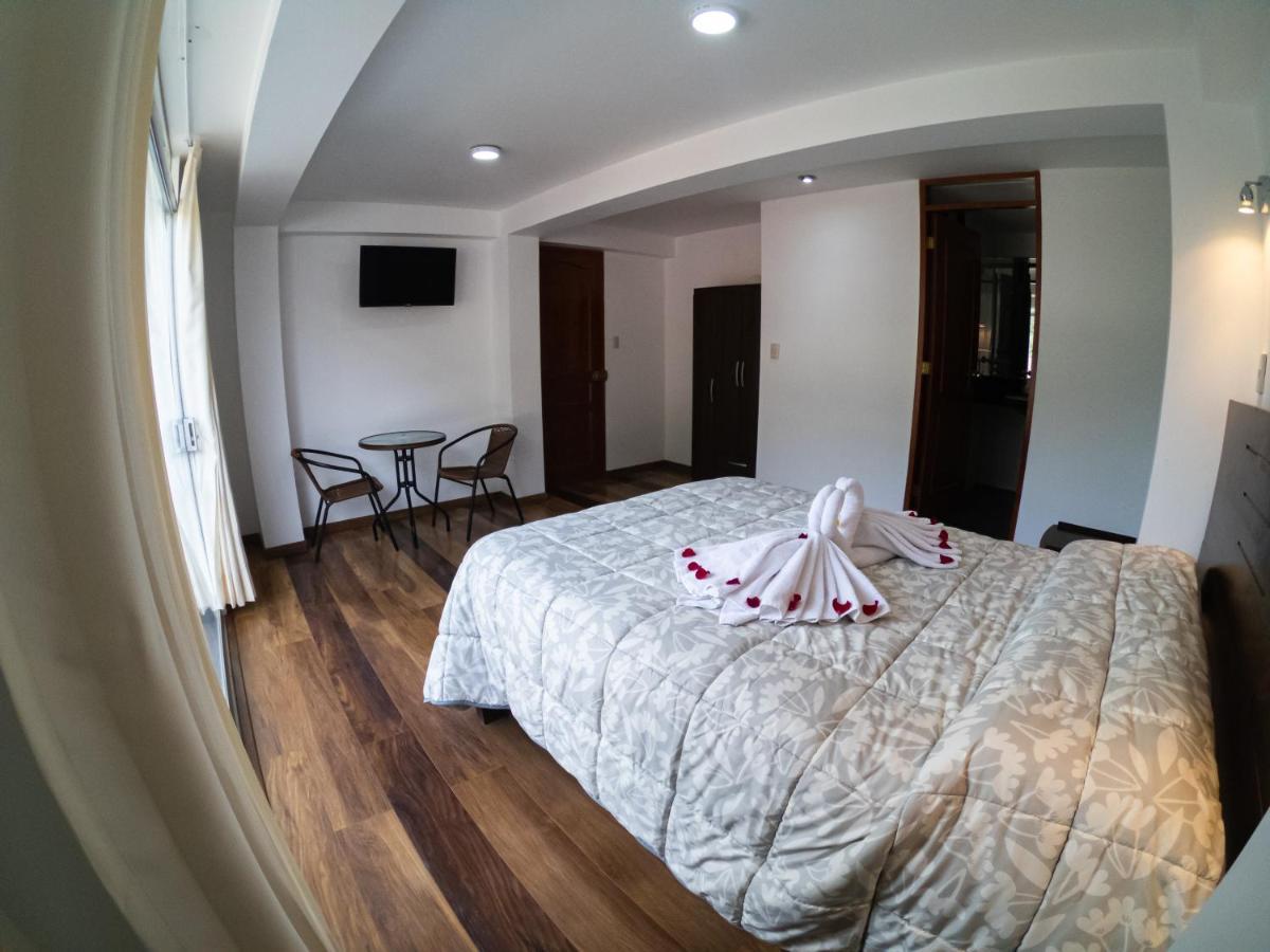 Hotel Los Laureles Calca Kültér fotó