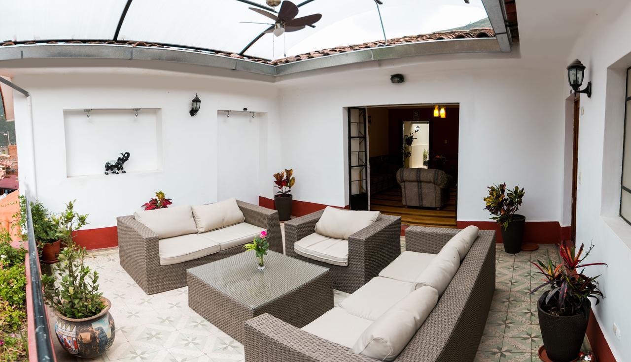 Hotel Los Laureles Calca Kültér fotó